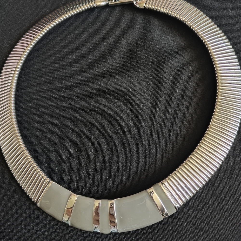 Monet Necklace - Picture 6 of 8
